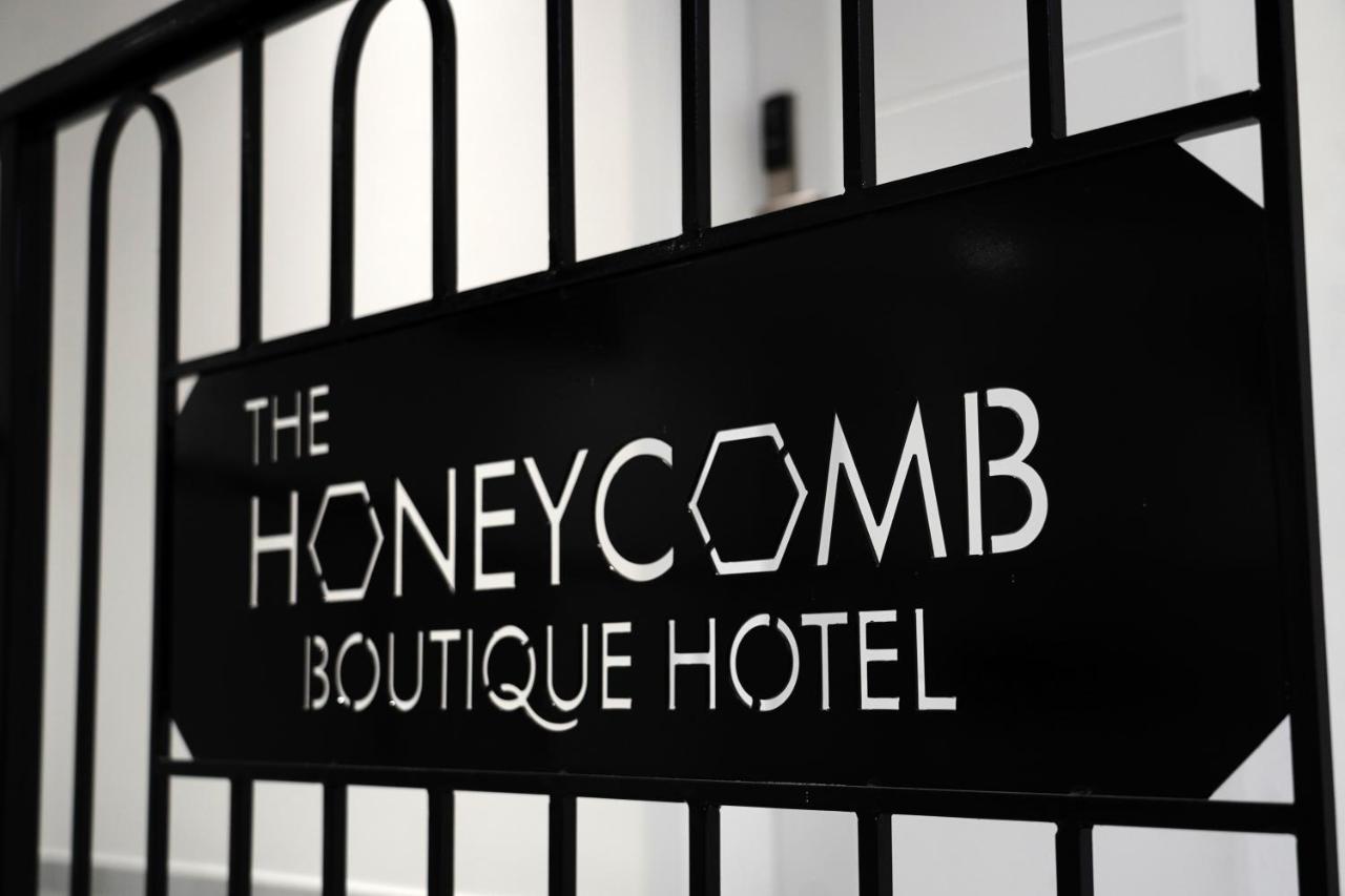 The Honeycomb Boutique Hotel 골렘 외부 사진