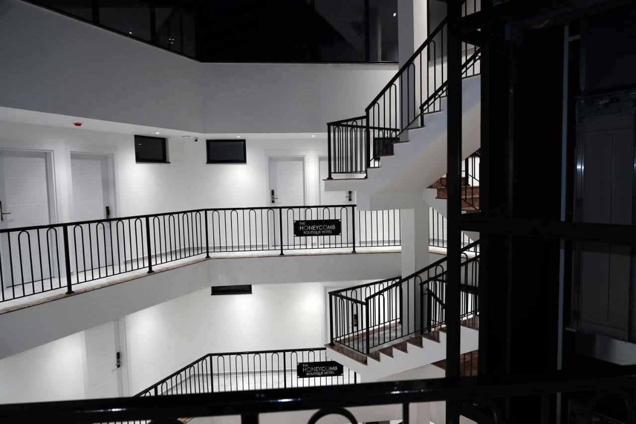 The Honeycomb Boutique Hotel 골렘 외부 사진