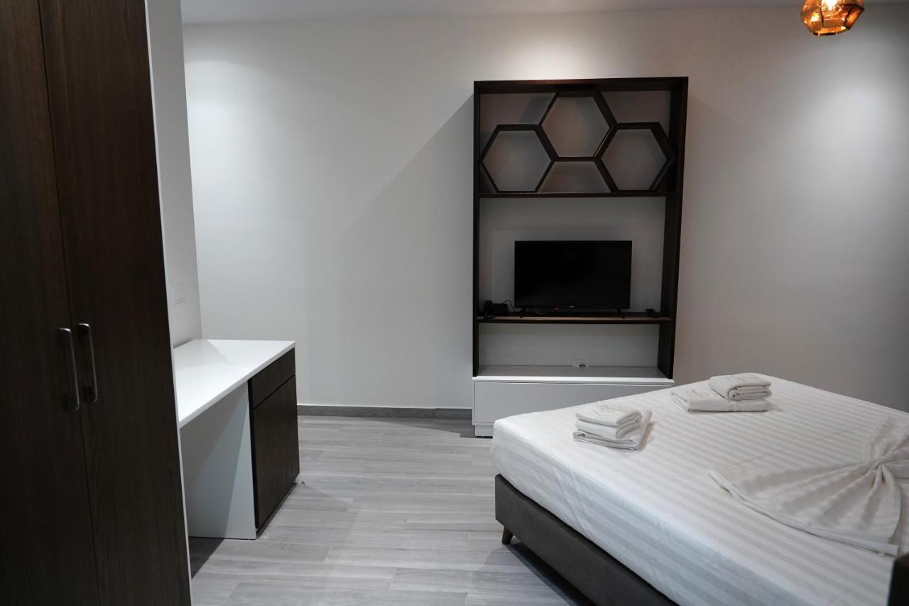 The Honeycomb Boutique Hotel 골렘 외부 사진