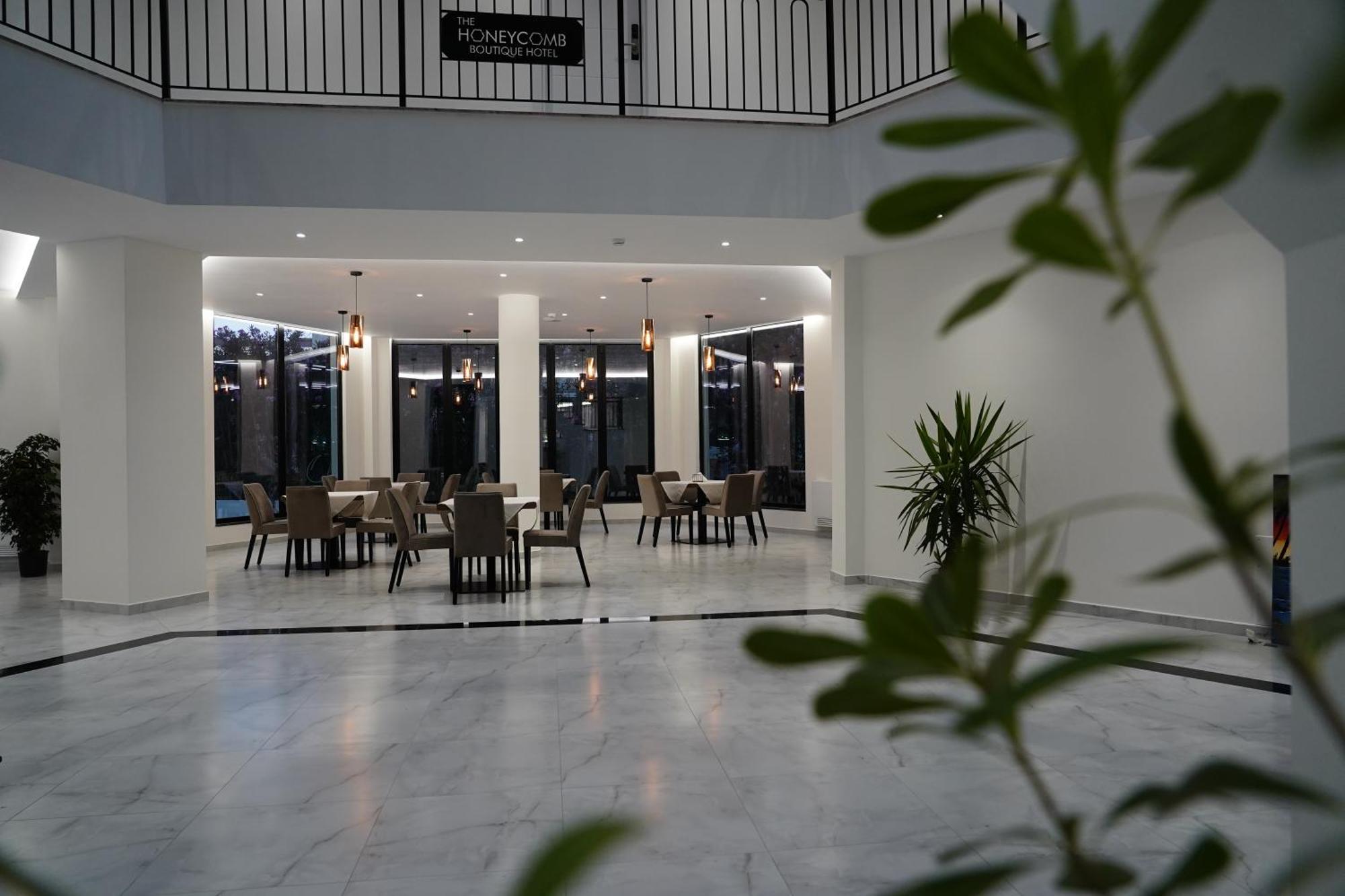 The Honeycomb Boutique Hotel 골렘 외부 사진