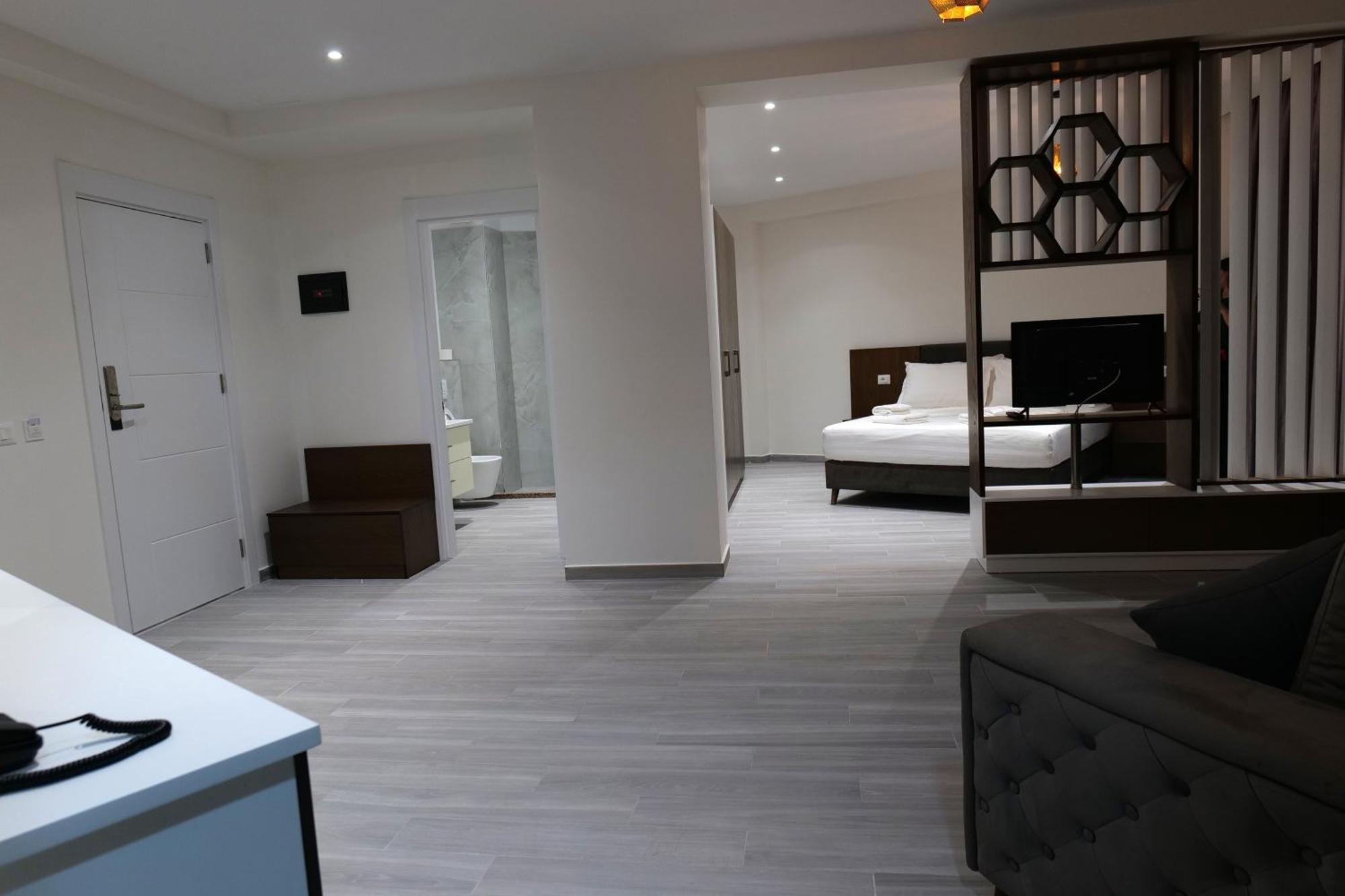 The Honeycomb Boutique Hotel 골렘 외부 사진