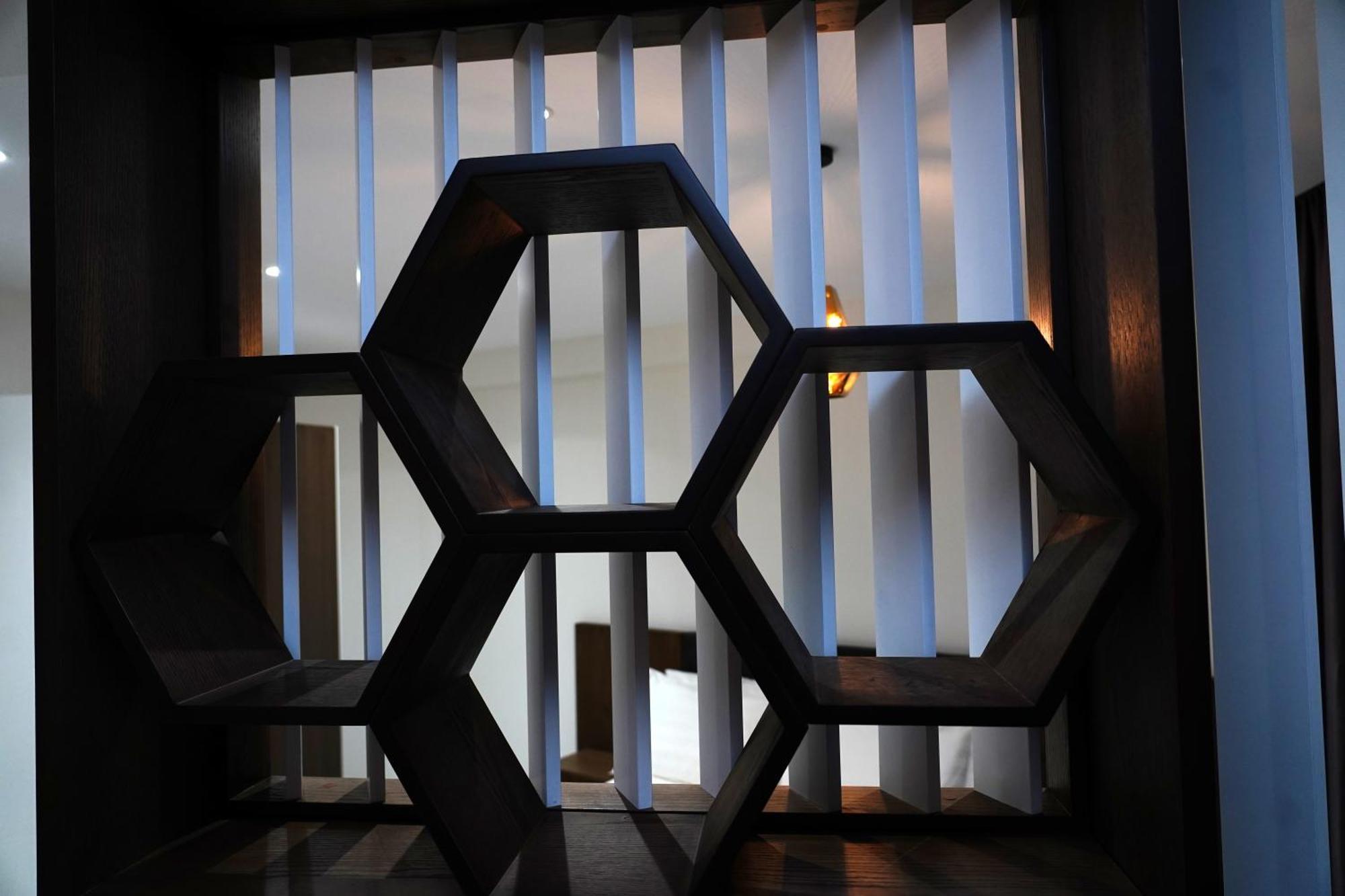 The Honeycomb Boutique Hotel 골렘 외부 사진