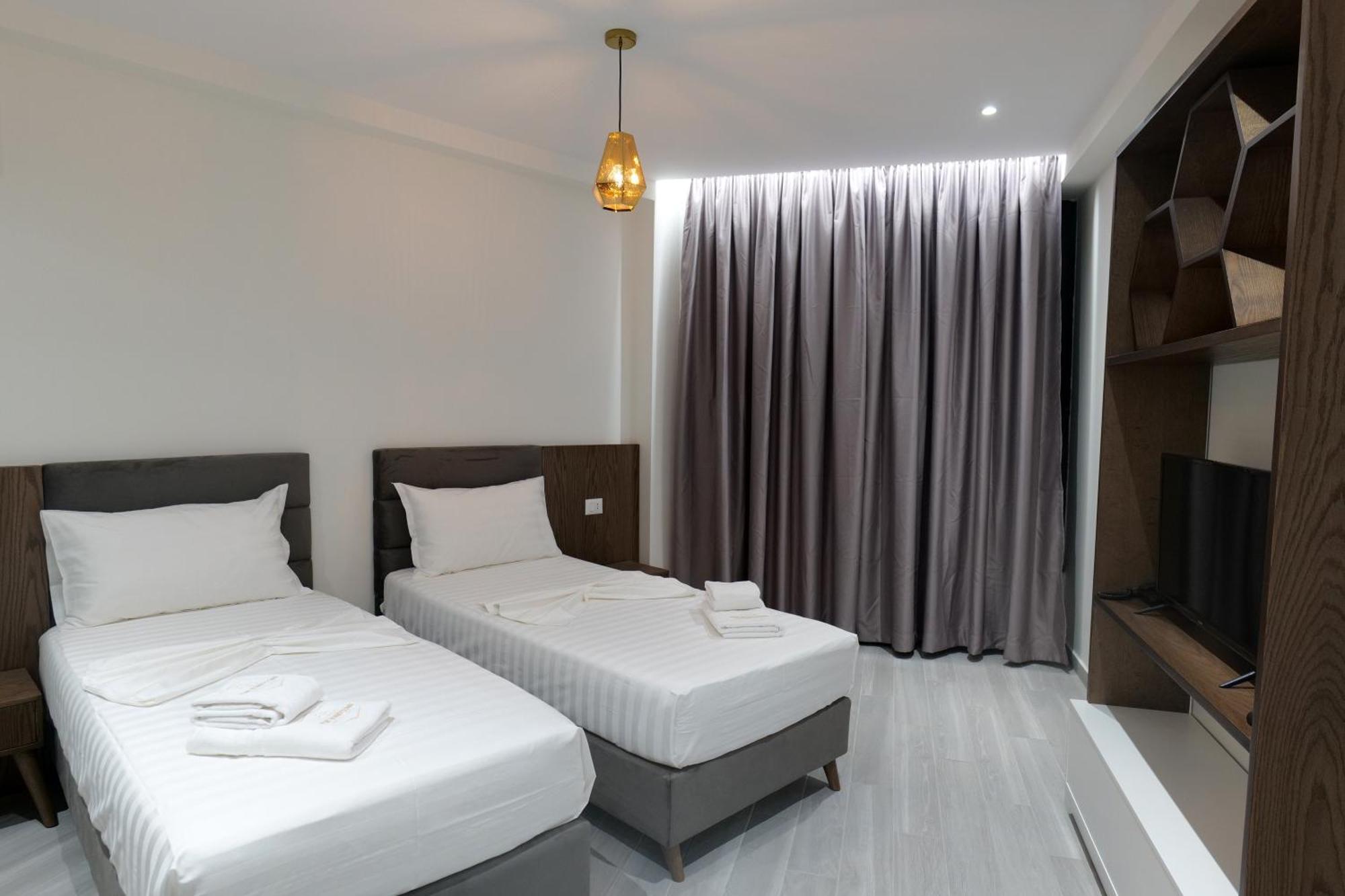 The Honeycomb Boutique Hotel 골렘 외부 사진