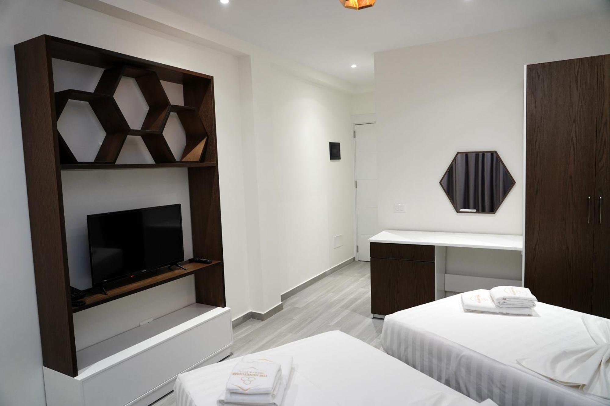 The Honeycomb Boutique Hotel 골렘 외부 사진