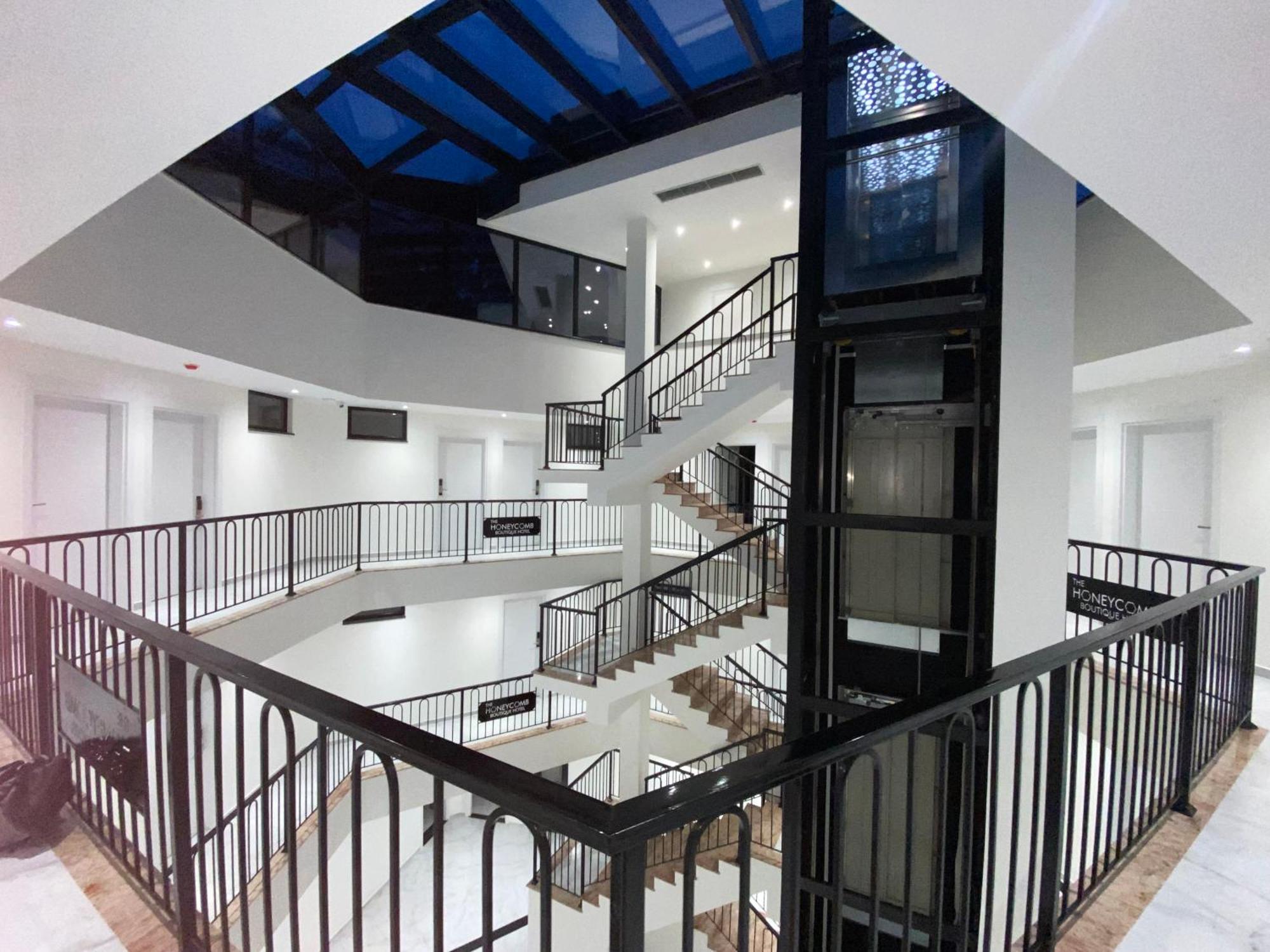 The Honeycomb Boutique Hotel 골렘 외부 사진