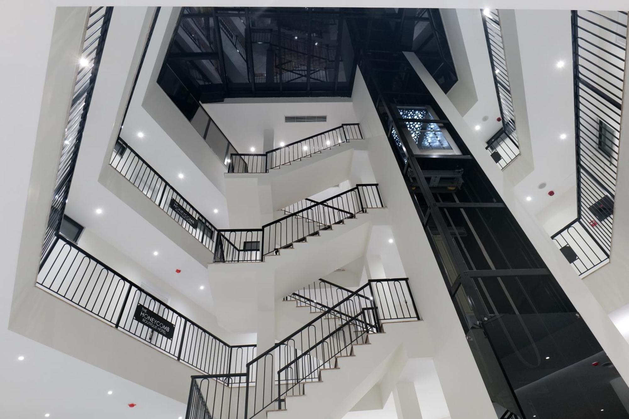 The Honeycomb Boutique Hotel 골렘 외부 사진
