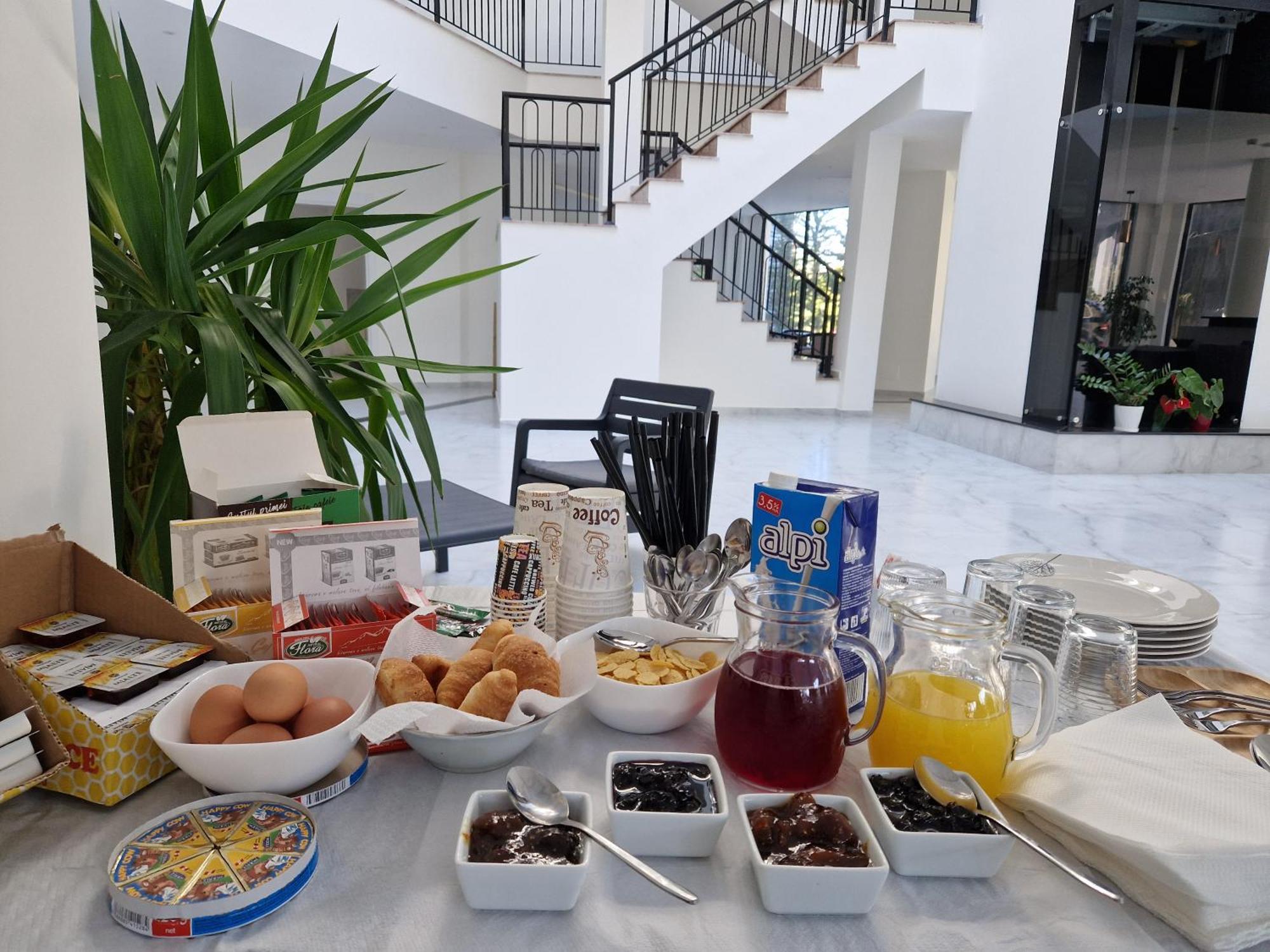 The Honeycomb Boutique Hotel 골렘 외부 사진
